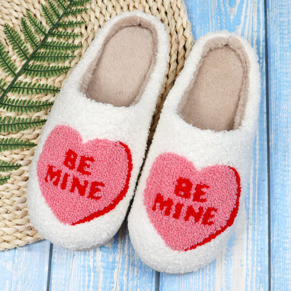 Valentine's Day Love Heart Cotton Slippers Spring AutumnWomen Indoor Slippers Man Cotton Non-Slip Soft Warm Slides Home Shoes Couple Female Simple Plush Slipper - Image 4