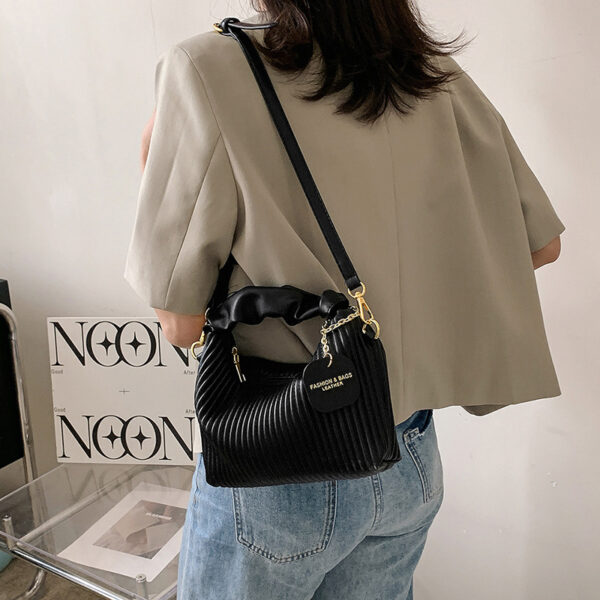 Women Fashion Crossbody Bag PU Leather Pleated Cloud Small Tote Bags Casual Simple Elegant Temperament Messenger Bags - Image 7